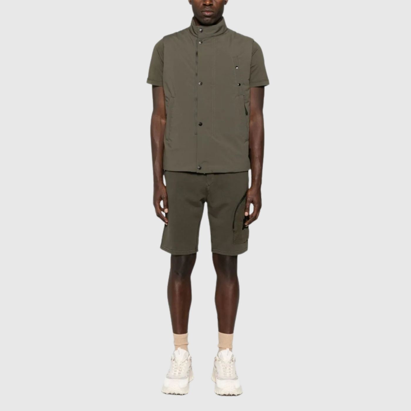 Short avec details coletés