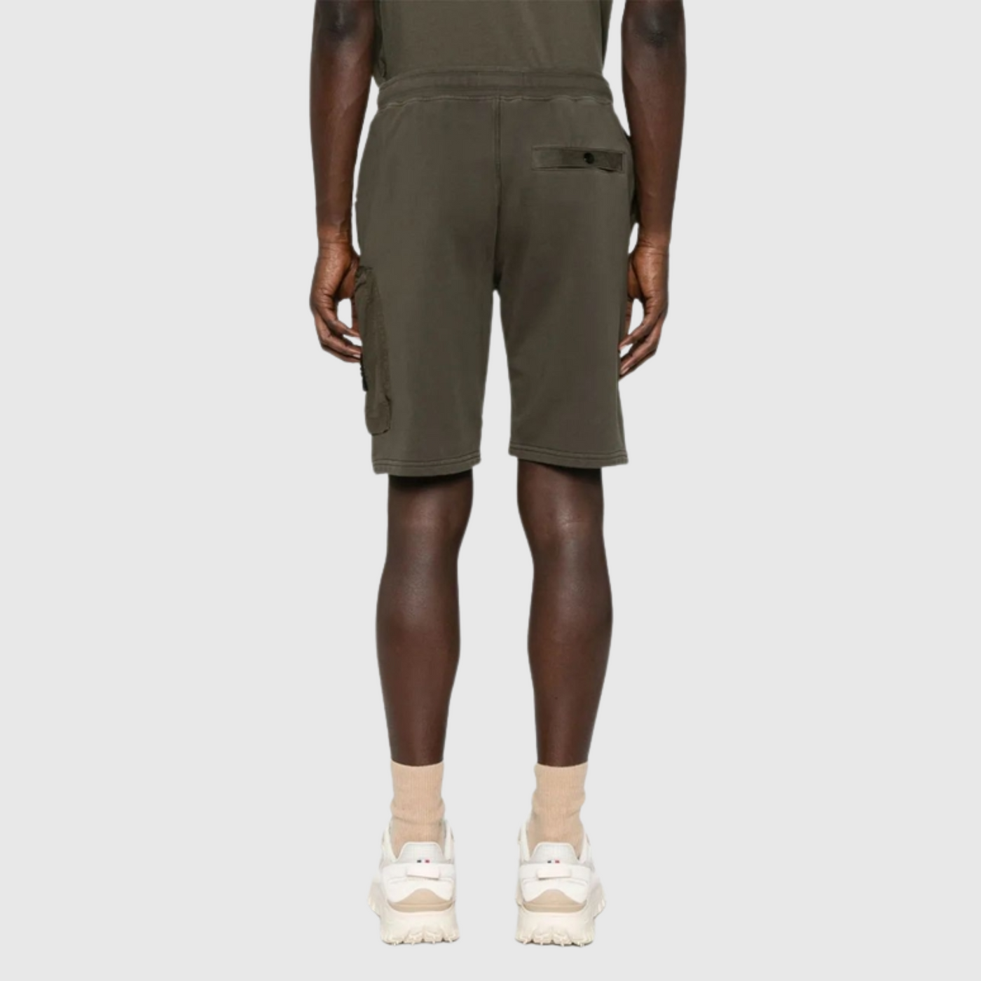 Short avec details coletés